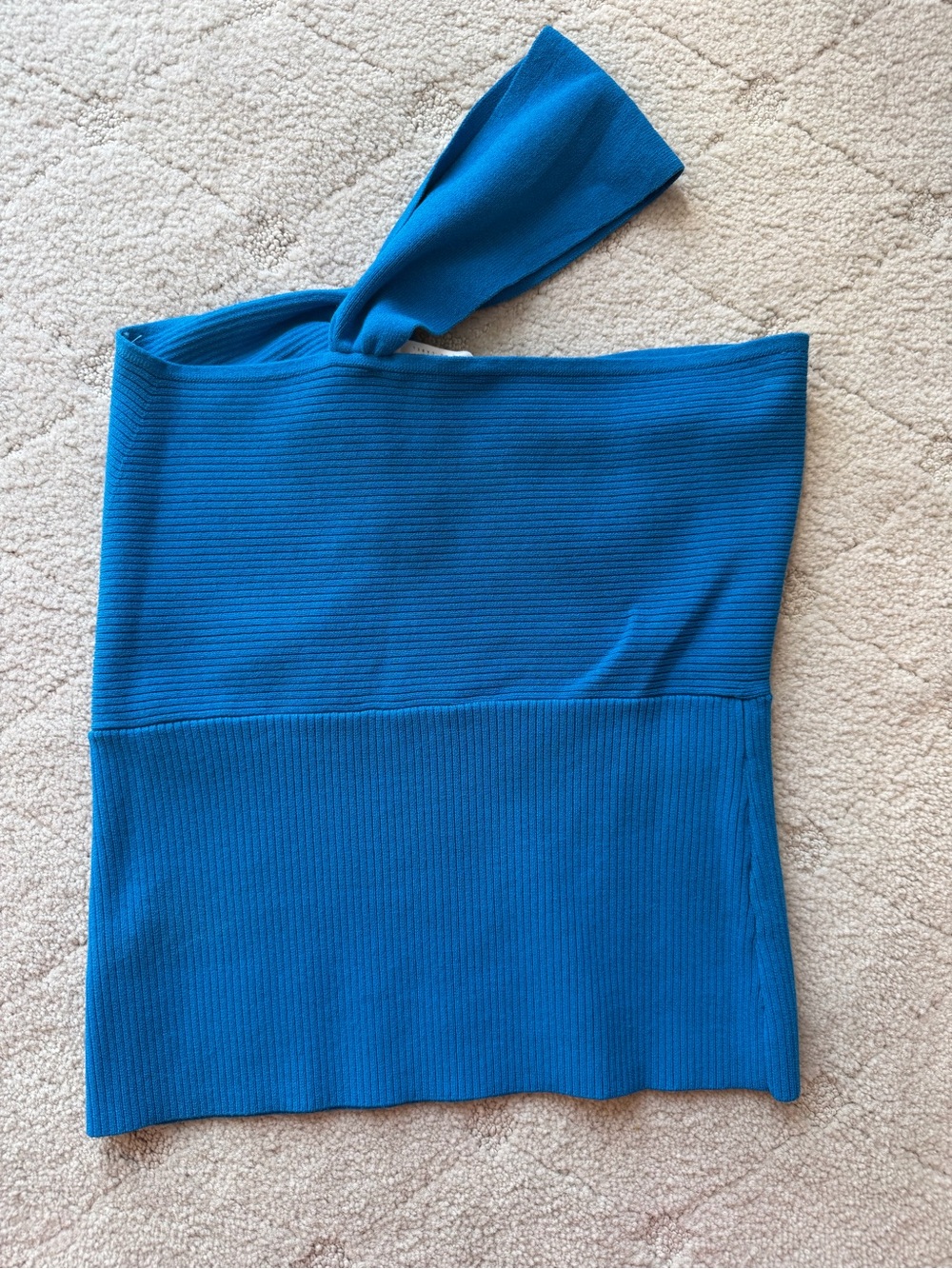 New ASTr the label Blue One-Shoulder Ribbed Tank Brie sweater top  sz L - Picture 5 of 9
